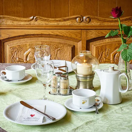 Zur Traube Πανσιόν